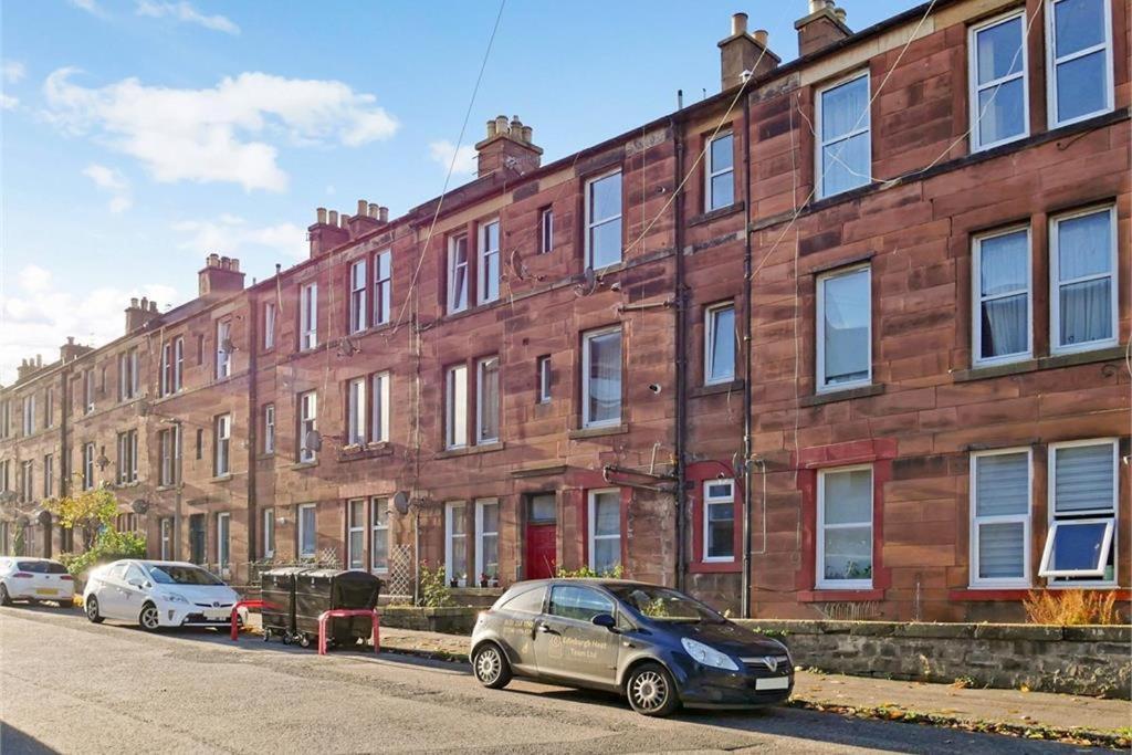 Edinburgh Park View Apartments: Central 2-Bedroom with Free Parking Exterior photo